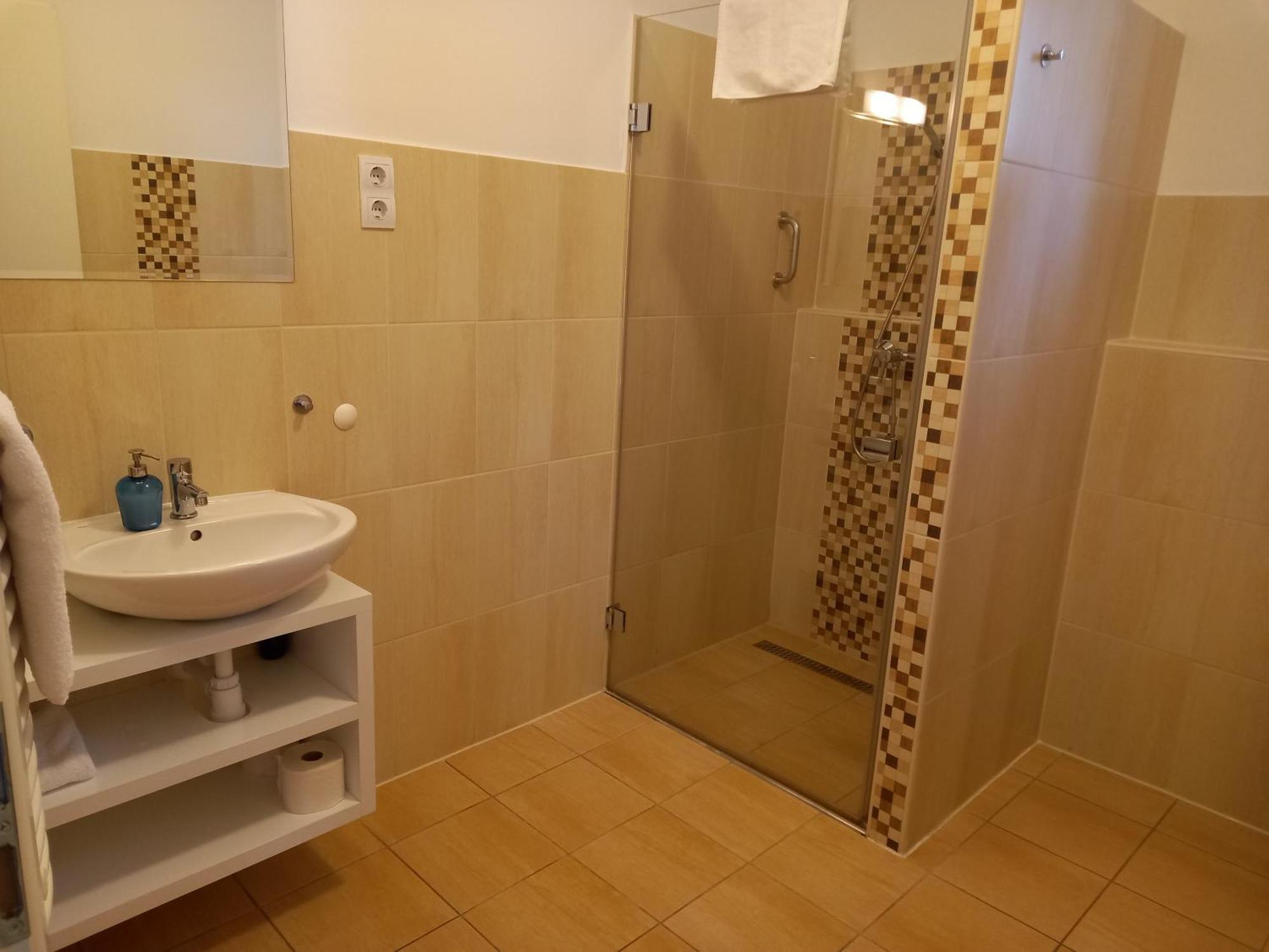Orchidea Apartman Mosonmagyarovar Bagian luar foto